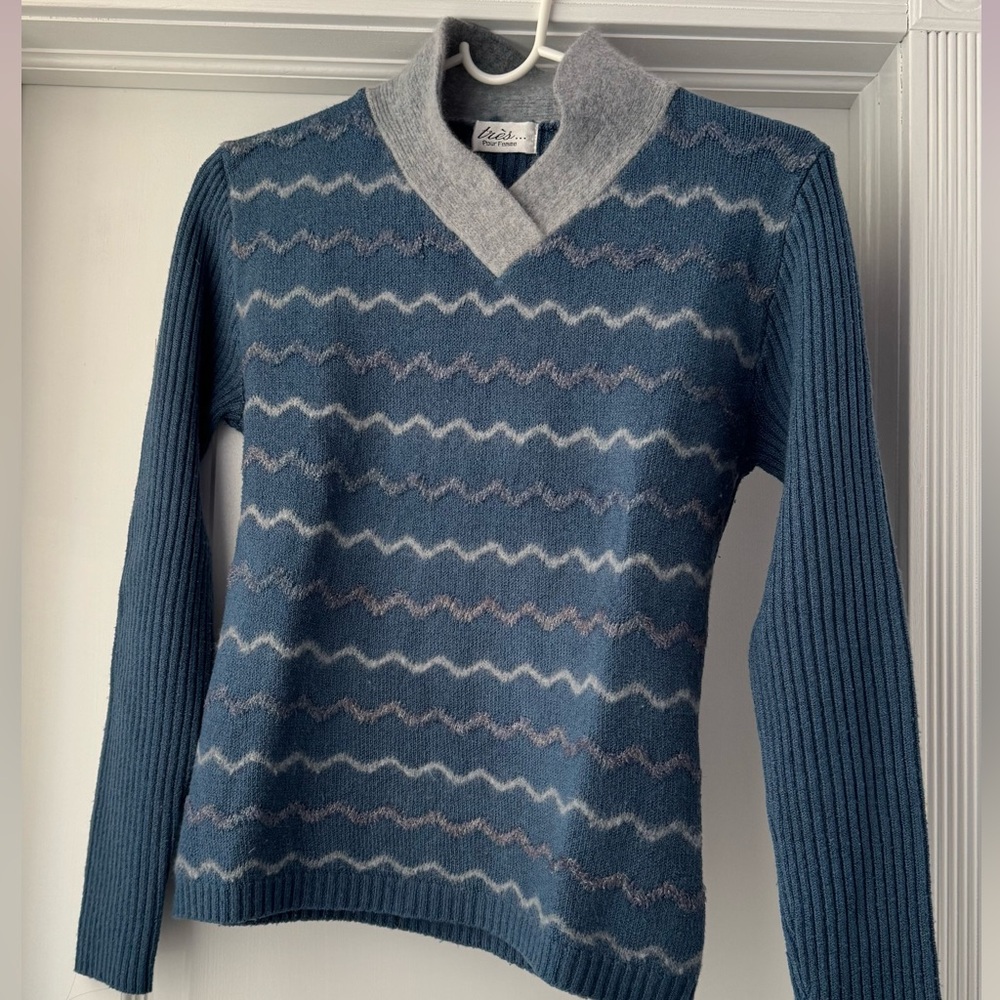 Long sleeve sweater